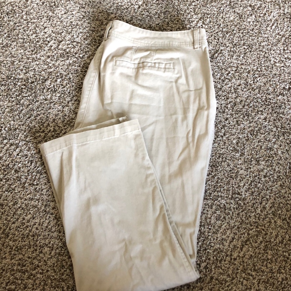 Euc 18 short old navy khaki pants